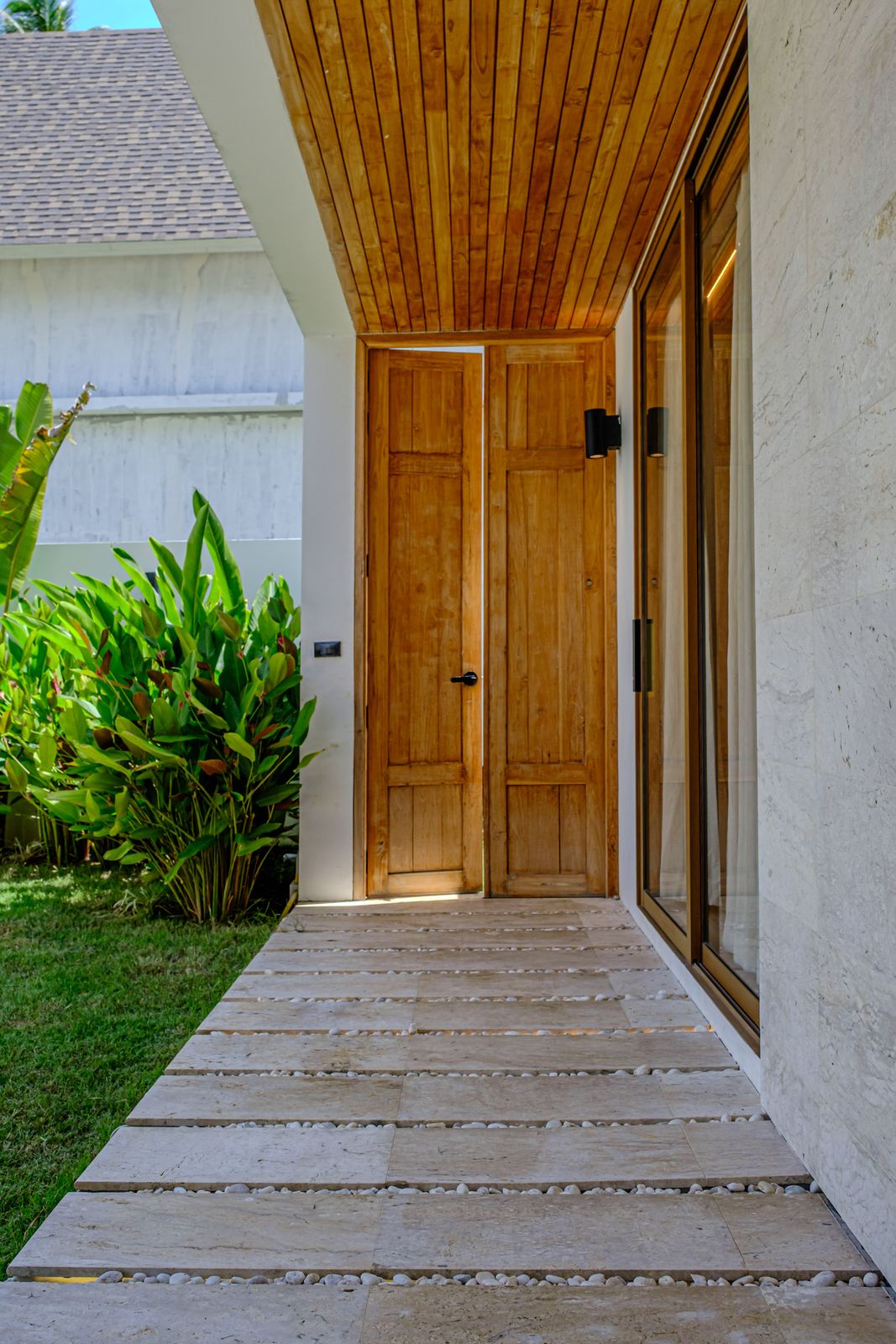 Entrance path to the villa