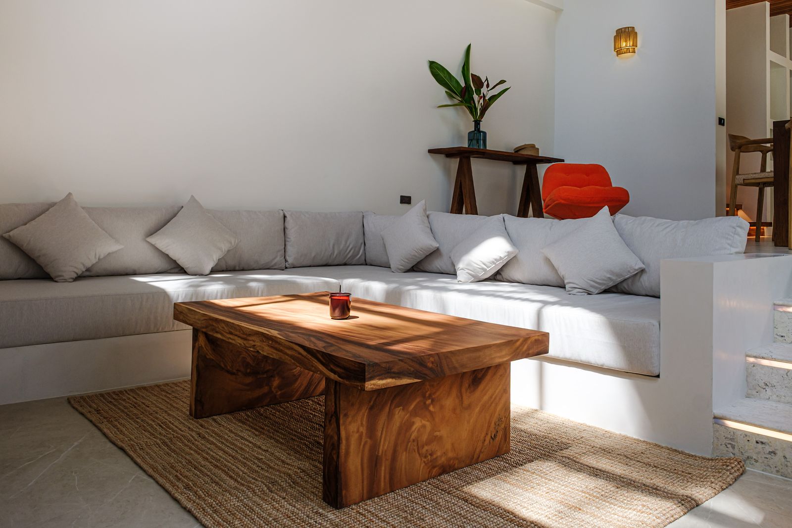 Solid-teak table